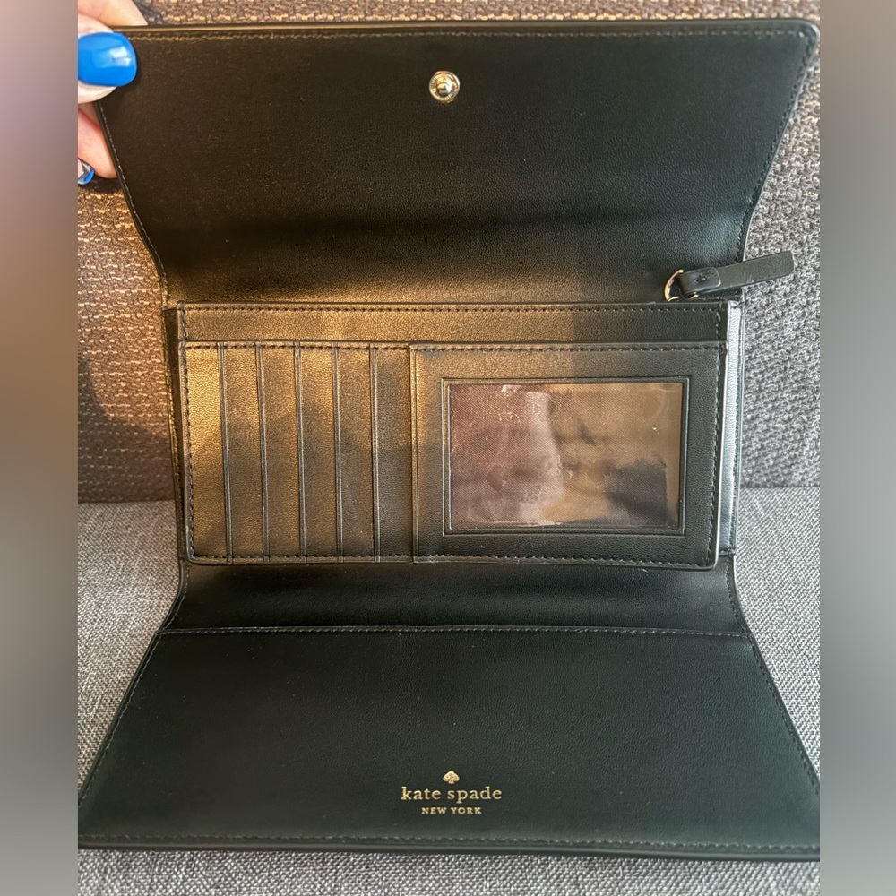 Kate Spade wallet - Picture 4 of 9